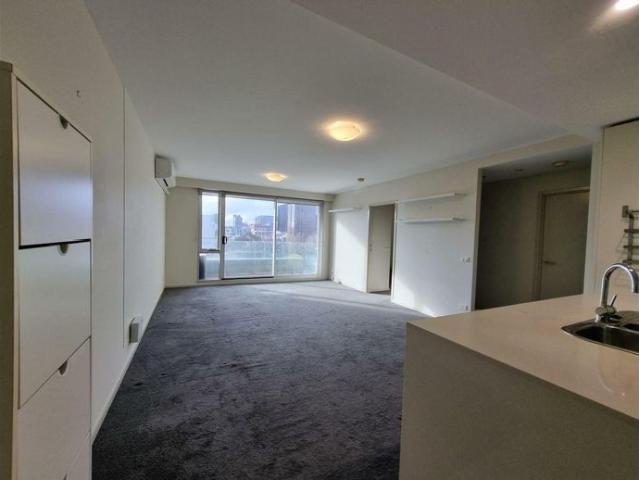 Convenient Living on Fringe of CBD