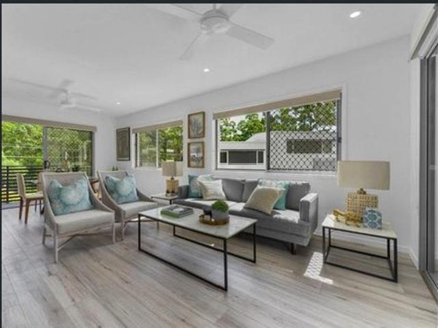 Convenient location and near new Townhouse!