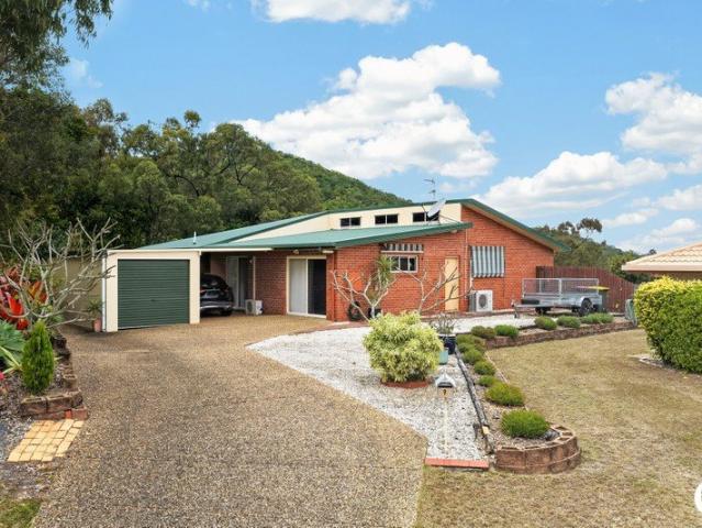 Convenient Location, Great Layout & Lovely Outlook