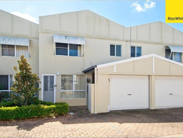 CONVENIENT LOCATION TIDY COMPLEX