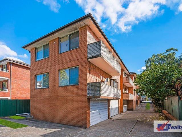 Convenient Location 2 Beds Unit for Sale