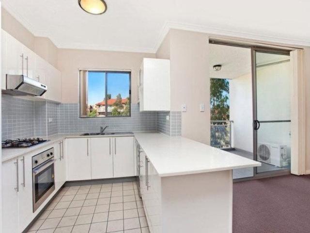 CONVENIENT LOCATION | 2 BEDROOM APARTMENT