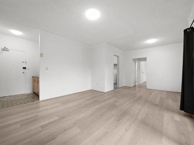 CONVENIENT & LOW MAINTENANCE 2 BEDROOM APARTMENT