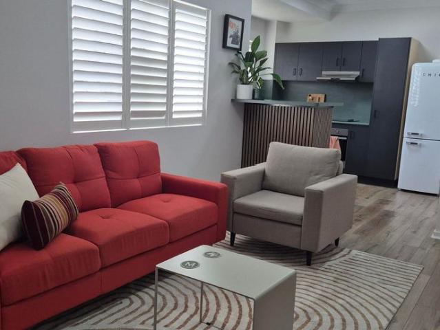 CONVENIENT LOW MAINTENANCE 2 BEDROOM UNIT
