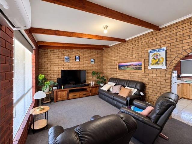 Convenient & Low Maintenance Living