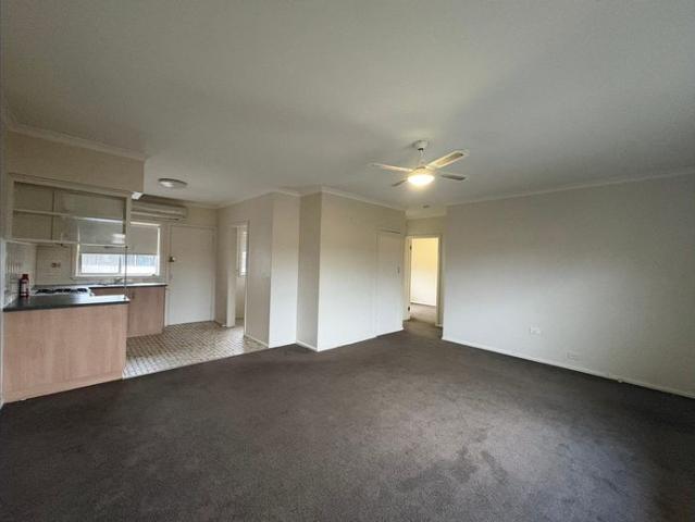 CONVENIENT LOW MAINTENANCE LIVING