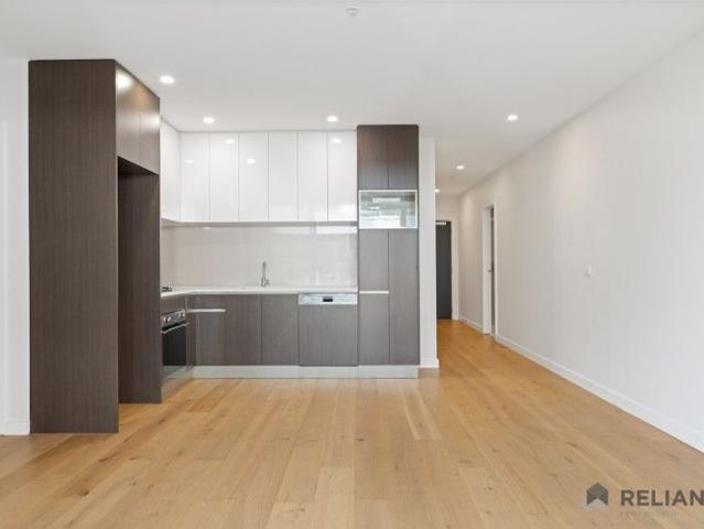 Convenient, Low Maintenance Living in Central Ringwood