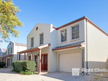 Convenient, Low Maintenance Living in a Central Location