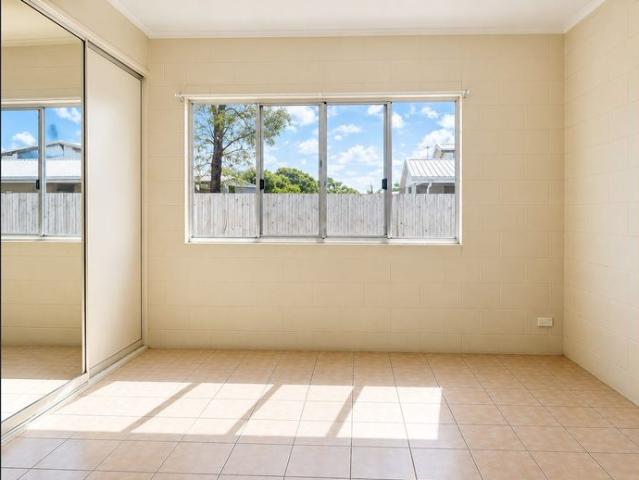 Convenient & Low Maintenance Living in a Great Location