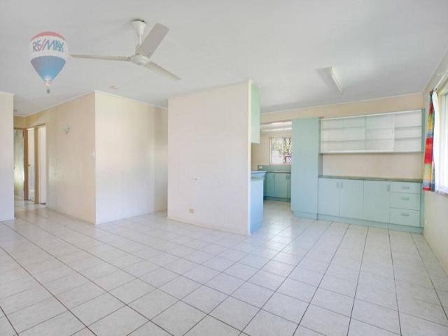 Convenient & Low Maintenance Living in Prime Location