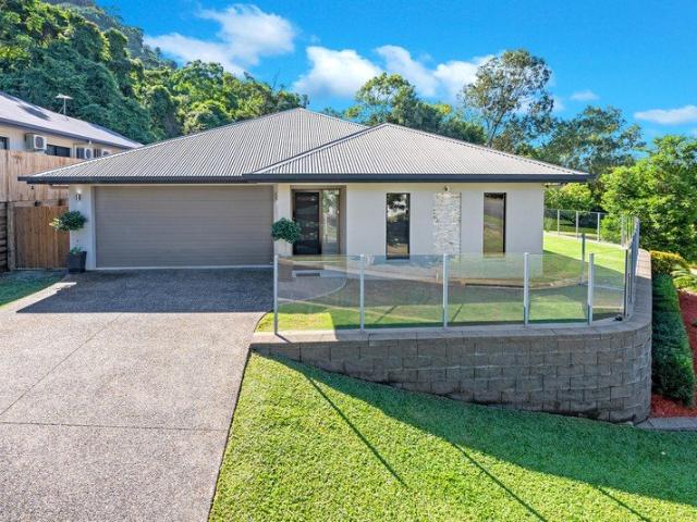 Convenient & Low Maintenance Living in Prime Location