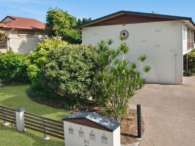 Convenient, Low Maintenance Living in Rosslea!