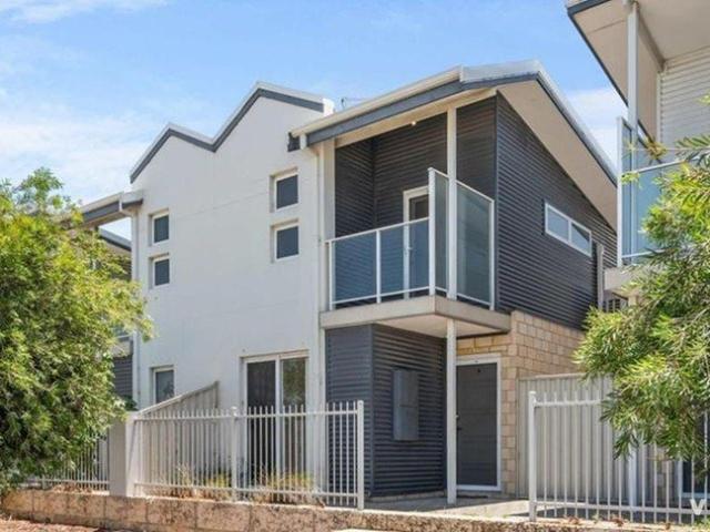 Convenient, Low Maintenance Living in Yangebup!