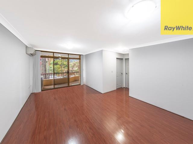 Convenient Pendle Hill Location, Minutes to Shops & Station!