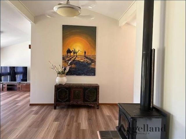 Convenient Quiet Location House In Kangy Angy
