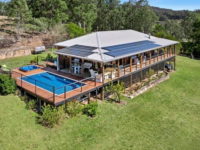 Convenient Resort Style Country Living