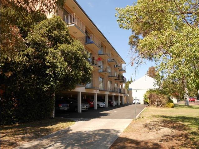 Convenient Studio Apartment in Prime Nedlands Location
