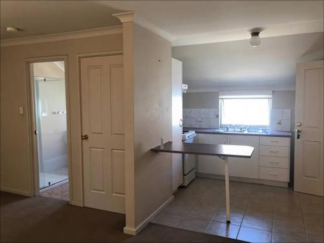 Convenient Studio Living in Joondalup
