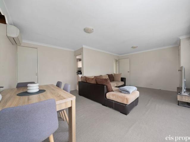 Convenient Sandy Bay Living Ideal For Students