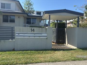 Convenient Sherwood Living in a Prime Location!