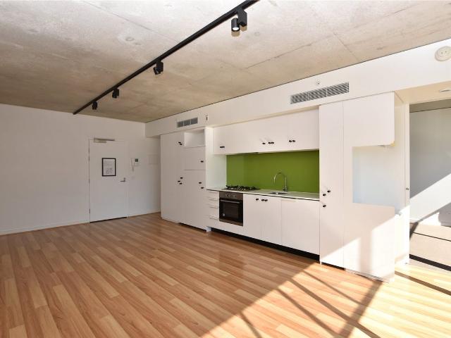 Convenient Southbank Living