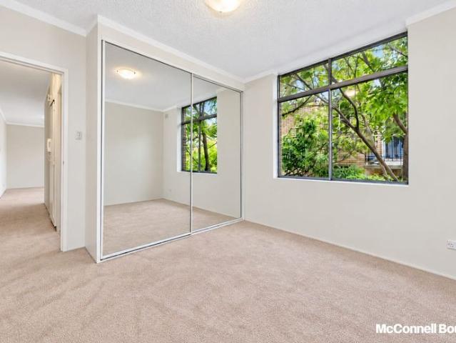 Convenient & Spacious Apartment with Newly Installed Flooring
