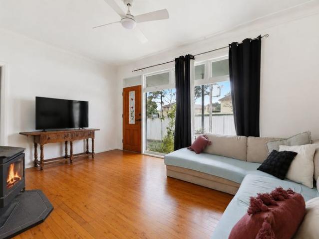 Convenient & Spacious Living in the Heart of South Windsor