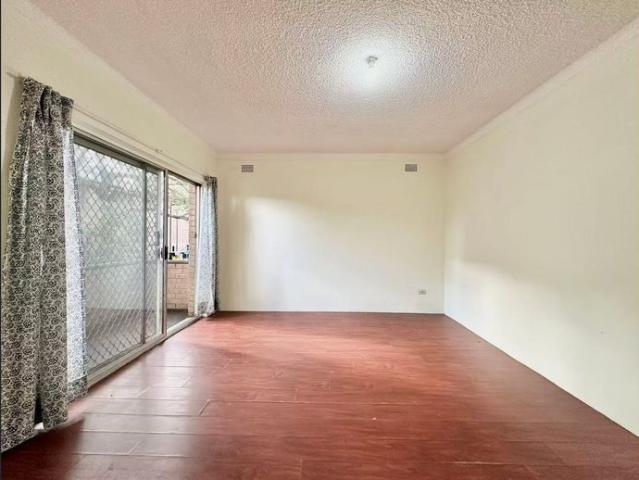 Convenient Two Bedroom Apartment in the Heart of Guildford