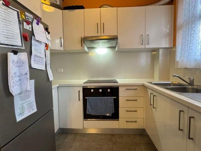 Convenient Two Bedroom Apartment in a Quiet Location INSP: SAT 4/7 12.15pm 12.30pm