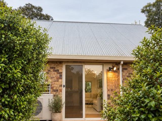 Convenient Two Bedroom Granny Flat
