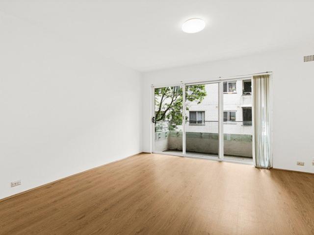 Convenient Two Bedroom in Artarmon