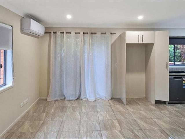 Convenient Two Bedroom Living in Narara