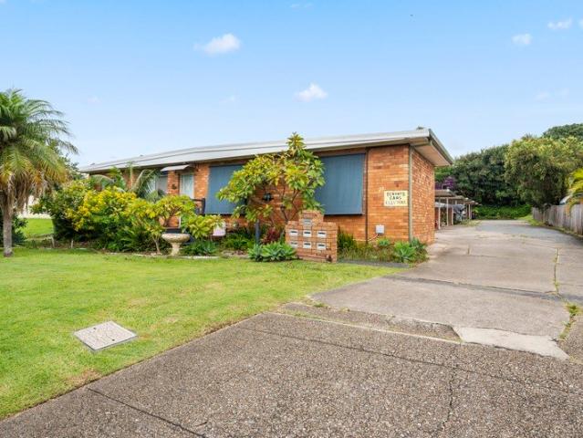Convenient Two Bedroom Rental Unit Your Perfect Home Awaits!