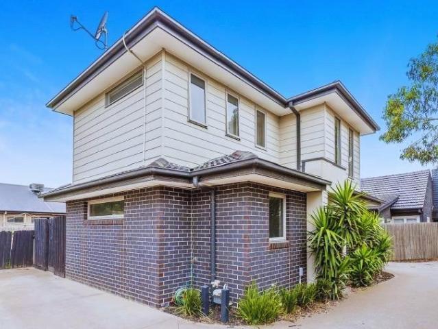 Convenient two bedroom townhouse
