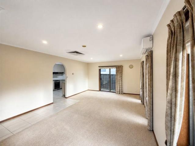 Convenient Two Bedroom Townhouse Close to Hospitals