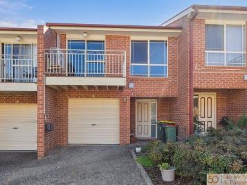 Flexible Two Bedroom Townhouse with Unique Design