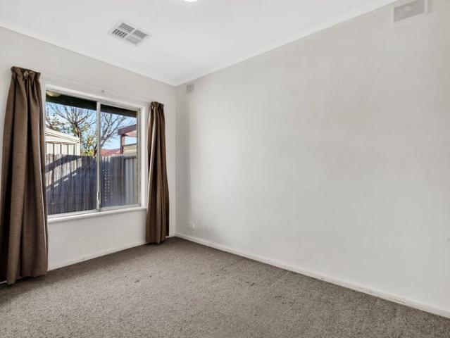 Convenient Two Bedroom Unit in a Prime Magill Location