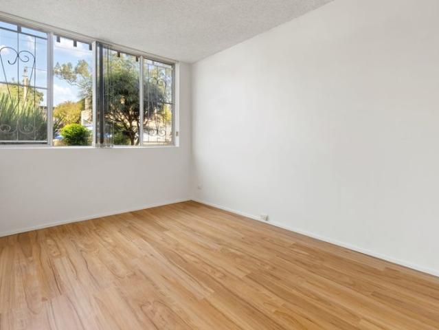 Convenient Two Bedroom Unit in Gaythorne
