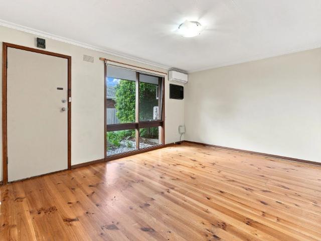 Convenient Two Bedroom Unit in Werribee