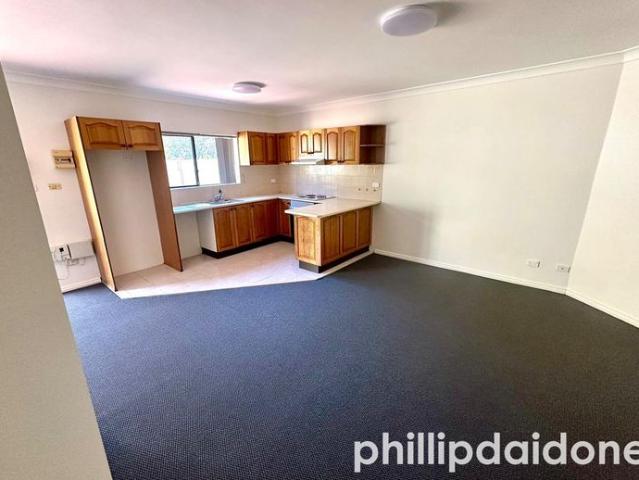 Convenient Two Story Unit Prime Location in Berala