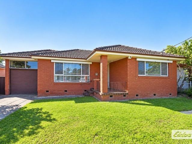 Convenient Three Bedroom Home in Fairfield West