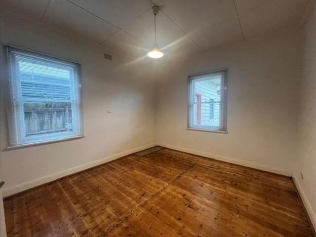 Convenient Three Bedroom Home in Prime Preston Location