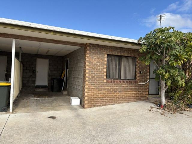 Convenient Unit Close to Warwick Hospital