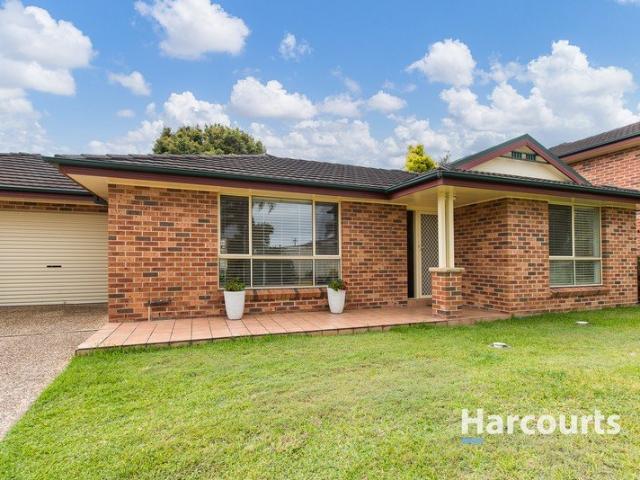 Convenient Villa Living with Space to Entertain