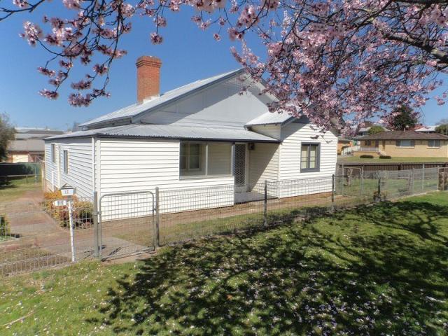 Convenient West Goulburn Living