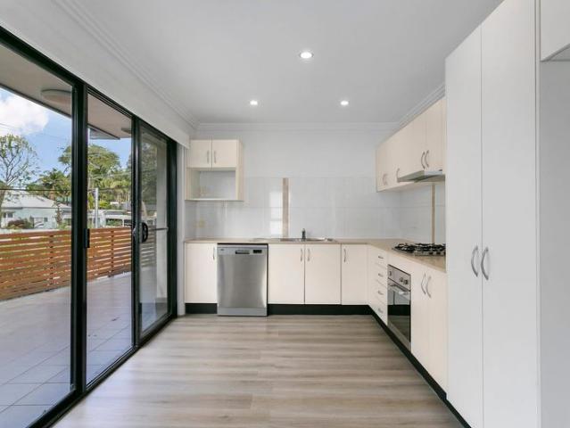 Convenient West Wollongong Location