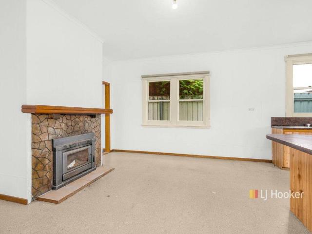Convenient Wivenhoe Location