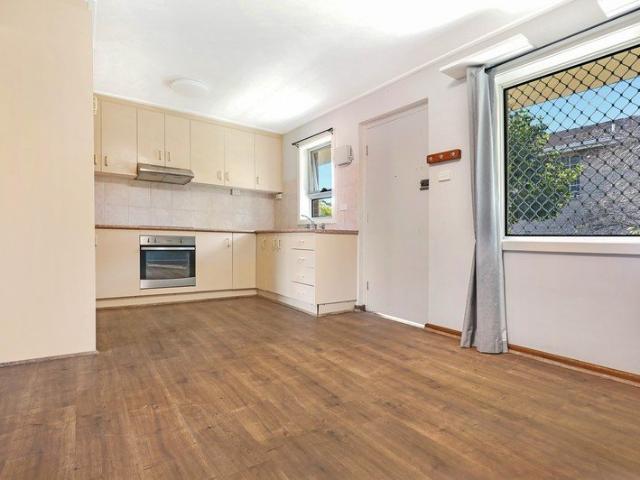 Convenient Wollongong Living with Garage