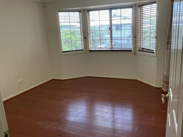 Convenient Zillmere Unit