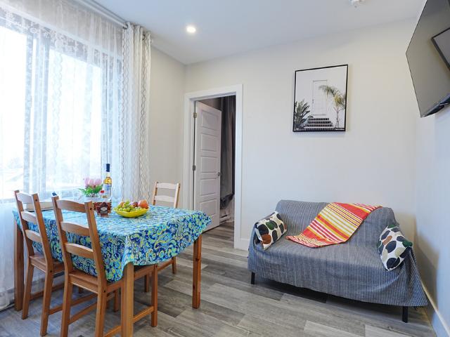 Convenient 1BR Near Snowdon Metro & Hospitals⁠